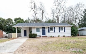 2416 Hillside Dr in Macon, GA - Building Photo