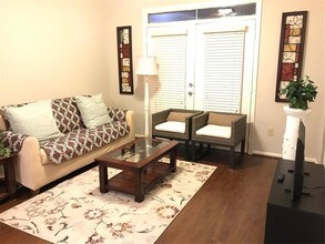 1711 Old Spanish Trl in Houston, TX - Building Photo - Building Photo