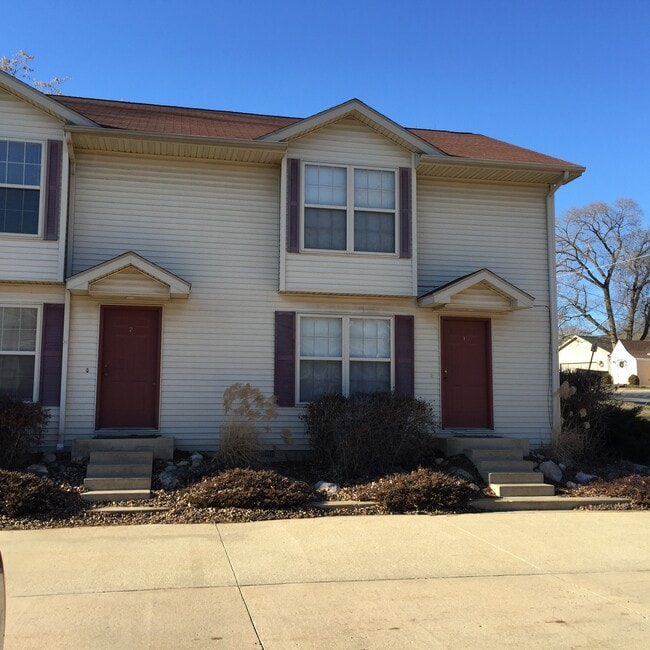 405 Franklin St, Unit 2 in Mahomet, IL - Building Photo - Building Photo