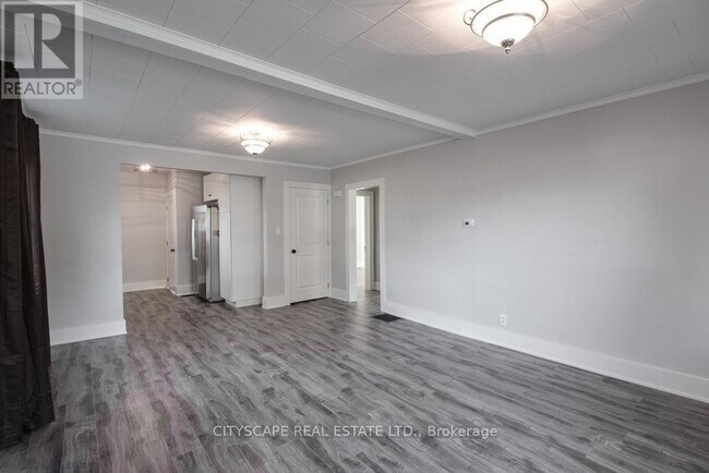 25 Stafford St in Woodstock, ON - Building Photo - Building Photo