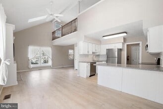 105 Berkshire Way in Evesham, NJ - Building Photo - Building Photo