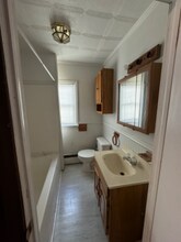 1011 W Willow St in Ranshaw, PA - Foto de edificio - Building Photo