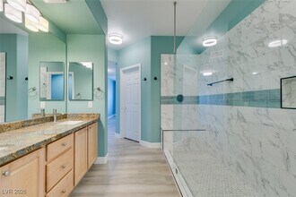 10600 Amber Ridge Dr in Las Vegas, NV - Foto de edificio - Building Photo