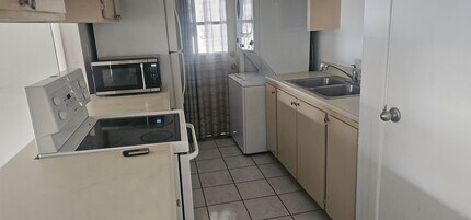 1344 Lorilyn Ave in Las Vegas, NV - Building Photo - Building Photo