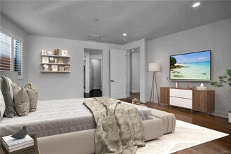 5828 S Sparrow Ct in Los Angeles, CA - Building Photo - Building Photo