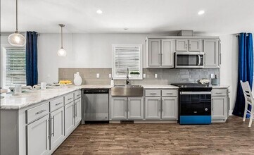 5202 Reed St in Arvada, CO - Foto de edificio - Building Photo