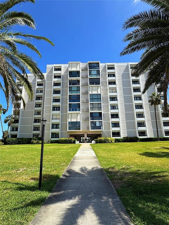 851 Bayway Blvd in Clearwater, FL - Building Photo - Building Photo
