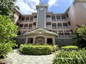 5207 Manorwood Dr in Sarasota, FL - Building Photo