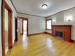 1301 White St in Des Plaines, IL - Building Photo - Building Photo