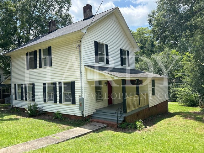 property at 3304-3306 Maple Rd SE
