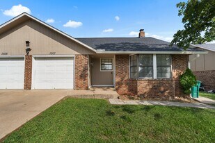 1507 S 12th St in Rogers, AR - Building Photo