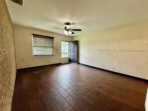 17303 Lynnette Dr in Lutz, FL - Building Photo - Building Photo