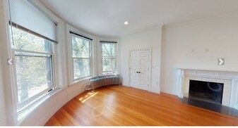 373 Commonwealth Ave in Boston, MA - Building Photo