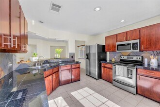 8904 Bridgewood Trail in Austin, TX - Building Photo - Building Photo