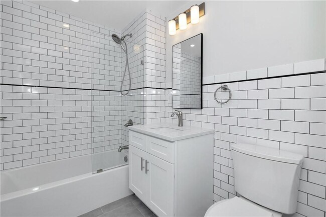 145 Main St-Unit -201 in Nyack, NY - Foto de edificio - Building Photo