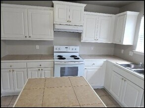 451 Wisteria Dr in Bauxite, AR - Building Photo - Building Photo