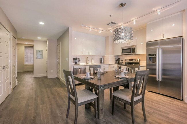 144 Elk Pl-Unit -ID1266198P in New Orleans, LA - Building Photo - Building Photo