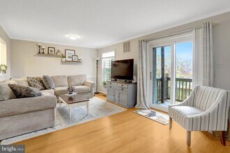 2101 N Rolfe St in Arlington, VA - Building Photo - Building Photo