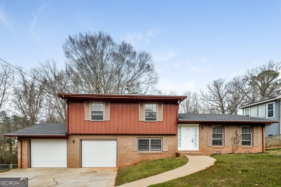 3813 Prentiss Dr in Decatur, GA - Building Photo