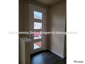 4451 Ocean Ln in Elk Grove, CA - Building Photo - Building Photo