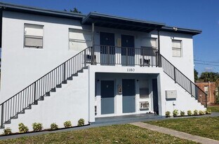 1180 W 31st St in West Palm Beach, FL - Building Photo