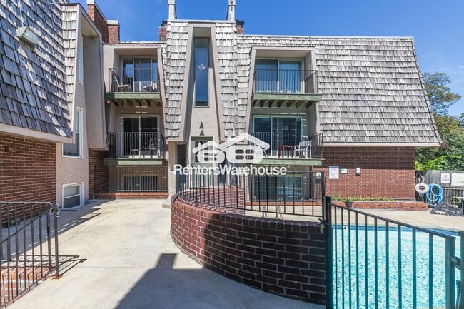 property at 3602 Gillham Rd