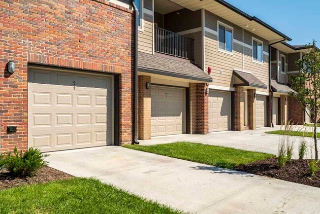 The Villas at Mahoney Park in Lincoln, NE - Foto de edificio - Building Photo