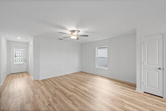 502 Aplite Pass in Maxwell, TX - Building Photo - Building Photo