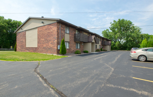 Forestview Court Apartments in Appleton, WI - Building Photo - Other