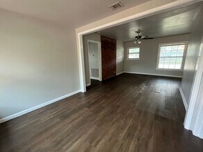 5101 Guadalupe St in Austin, TX - Building Photo - Building Photo