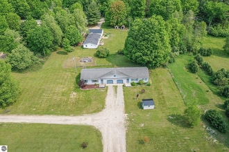 202 Hassle Rd in Buckley, MI - Building Photo - Building Photo