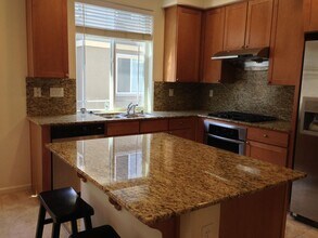 808 Ternura Loop in Milpitas, CA - Building Photo - Building Photo