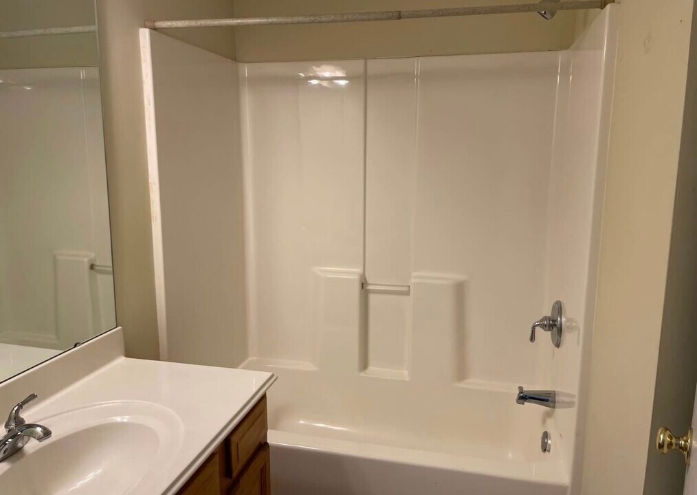 423 New York St in Kirkwood, MO - Building Photo