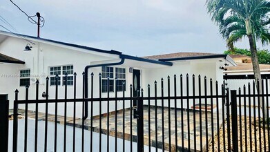 3182 SW 25th Ter in Miami, FL - Building Photo - Building Photo