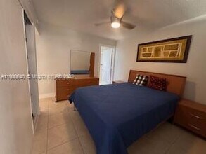 1801 S Ocean Dr in Hallandale Beach, FL - Building Photo - Building Photo