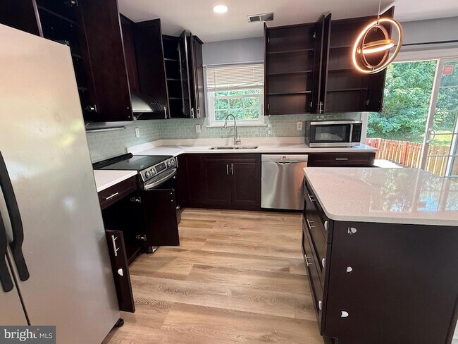 property at 339 Lindera Ct