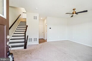 5820 Imperial Dr in Frederick, MD - Building Photo