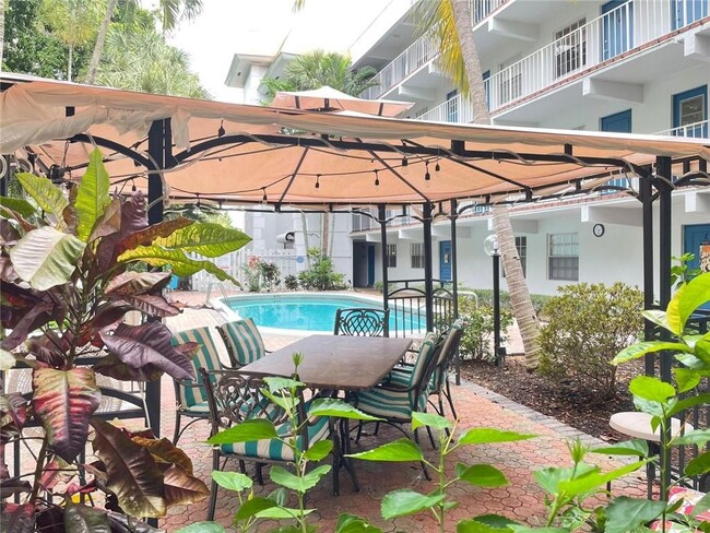 1407 NE 56th St, Unit 109 in Fort Lauderdale, FL - Building Photo - Building Photo