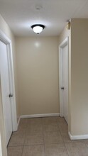 507 Mayflower Ln, Unit Apt B in Fort Pierce, FL - Building Photo - Building Photo