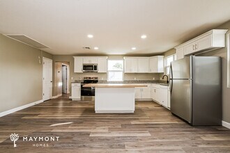 37420 New York Ave, Unit 103 in Umatilla, FL - Foto de edificio - Building Photo