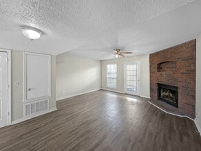 2456 N Brophy Cir in Fayetteville, AR - Building Photo - Building Photo