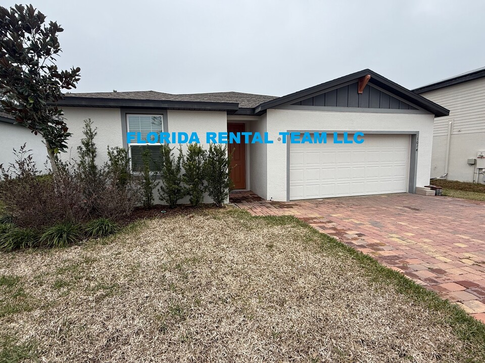 1014 Kobuk St in Haines City, FL - Building Photo