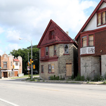 2344-2346 W Hopkins St in Milwaukee, WI - Building Photo - Building Photo