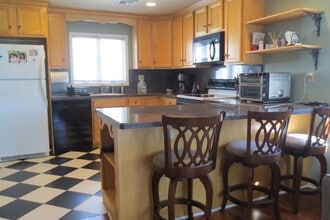 56 S Finley Ave in Bernards, NJ - Building Photo - Building Photo