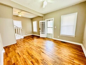 120 W Garrett St in Louisville, KY - Foto de edificio - Building Photo