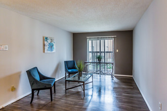 Hickory Pointe in Memphis, TN - Building Photo - Interior Photo
