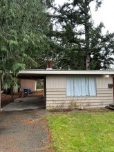 20217 68th Ave W in Lynnwood, WA - Foto de edificio - Building Photo