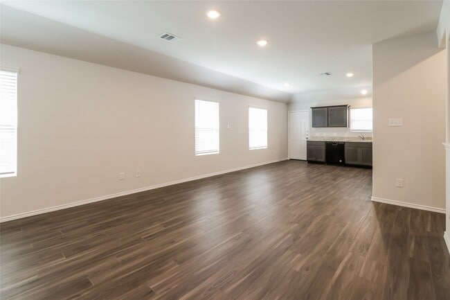 property at 2501 Grayling Dr