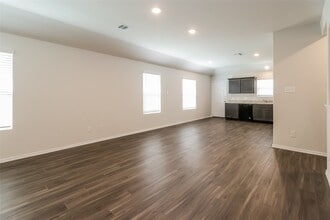 14005 Pupfish Pass in Shenandoah, TX - Building Photo - Building Photo