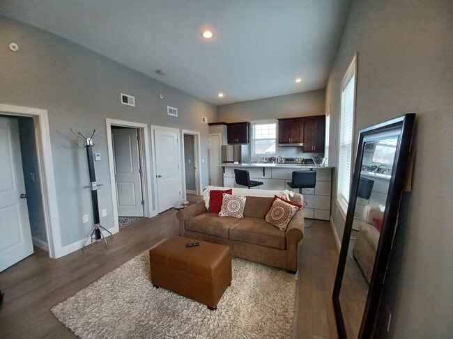 1786 W Willis St, Unit 6 in Detroit, MI - Foto de edificio - Building Photo